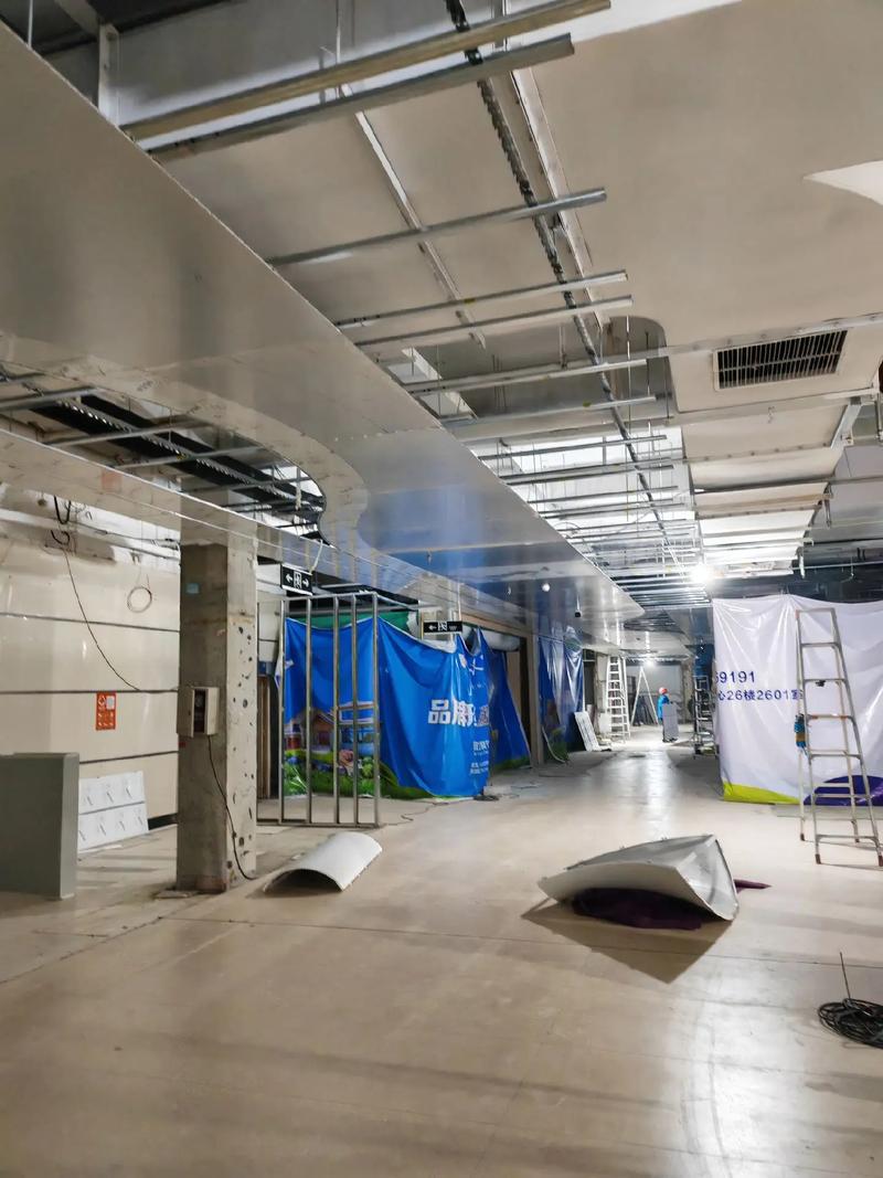 砥礪前行，筑夢(mèng)未來(lái)——記河南祥瑜展興建筑裝飾鄭州外貿(mào)中心項(xiàng)目施工現(xiàn)場(chǎng)